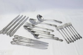 Oneida Distinction Deluxe Kennett Square Lot of 21 Spoons Knives Forks - $45.07
