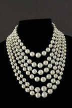 VINTAGE Japan Costume Jewelry Plastic White &amp; Gold Beaded Six Strand 16-18&quot; Long - £19.34 GBP