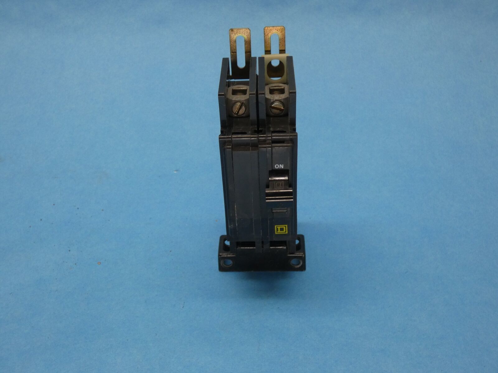 Square D QOU210 Circuit Breaker 2 Pole 10 Amps 120/240VAC DIN/Versa Trip... - $9.99