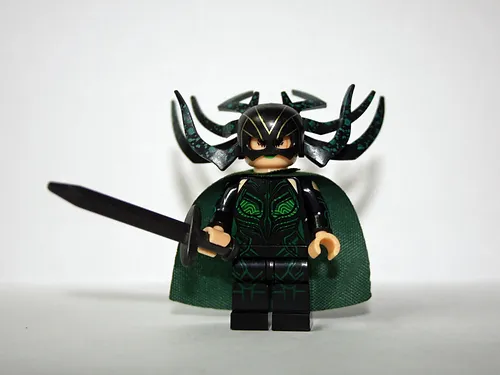 MBricks Hela (Thor Ragnarok) Movie Collection Toys Movie Minifigure - £4.66 GBP