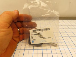 GM 96810823 Key Blank Bowtie Logo Factory Sealed - $405.05 MXN