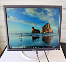 Dell 1901FP 19&quot; Flat Panel LCD Monitor w/ DVI, VGA &amp; 4-USB Ports Stand &amp;... - $39.55