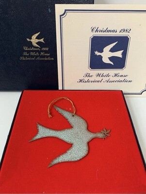 1981 Angel & 1982 Dove The White House Historical Brass Christmas Ornaments Lot Item image 2