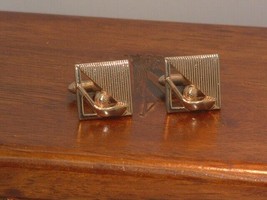 Pre-Owned Vintage Men’s Gold Tone Golf Tee &amp; Ball Fashion Cuff Links  - £7.91 GBP