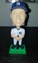 Yankees #2 Derek Jeter Upper Deck Collectibles Play Makers Bobble Head 2001 - £14.10 GBP