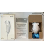 Nintendo Wii White Nunchuk Nunchuck Genuine Official OEM  W/ Manual NEW - $318.44 MXN