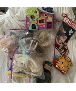 Reseller Inventory Mixed lot Lps, Daniel Tiger; Blukey Sweater MORE 7lbs... - $1,394.05 MXN