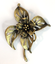 Gold Tone / Bronze Tone Stemmed Flower Brooch Vintage Dimensional Pin - £10.45 GBP