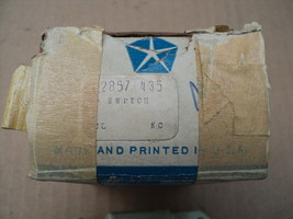 NOS 67 CHRYSLER IMPERIAL READING LAMP SWITCH - $1,330.48 MXN