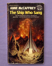 PB book The Ship Who Sang by Anne McCaffrey vintage 1982 Science Fiction - £1.59 GBP