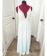 Vintage Vanity Fair Long Nightgown sz 36 green Soft Nylon lace trim nigh... - $694.72 MXN