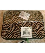 Vera Bradley zippered E-reader cover Zebra  NEW - $468.23 MXN