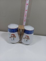 snowmen salt and pepper shakers sealed - $5.94