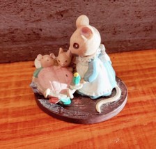 Vintage Mouse Figurine Avon Mini Forest Friends "All Tucked In" Figurine - $8.91