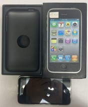 Apple iPhone 3GS Black LCD Broken Phone Not Turning on Phone for Parts Only - $13.99