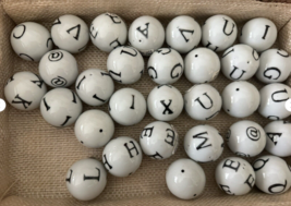Retired Pier 1 Ceramic Letter Balls Letters And Symbols NWT *YOU CHOOSE* - €4,69 EUR