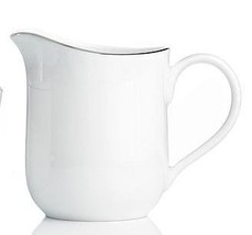 Charter Club Dinnerware, Grand Buffet Gold Fine Line Creamer, Retail $56 - £19.88 GBP