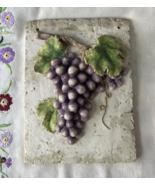 3D PURPLE CERAMIC GRAPES WALL PLAQUE STONE LOOK 8&quot;x6&quot; - $146.35 MXN