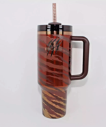 Stanley x Tyla Tyger 40oz Limited Edition Quencher H2.0 Flowstate Tumbler - €47,62 EUR Stanley x Tyla Tyger 40oz Limited Edition Quencher H2.0 Flowstate Tumbler - €47,62 EUR