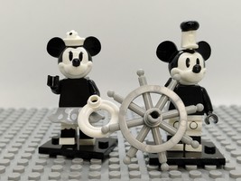 Walt Disney Classic Mickey and Minnie Minifigure - £9.55 GBP