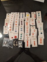 Vintage La Mode Streamline Lansing Buttons on Cards Lot of 42 Various Colors - £37.47 GBP