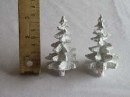 Trendmasters Christmas Magic Winter Wonderland Parts: Lot of 2 Small Trees 3.25&quot; - £7.52 GBP