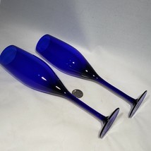 Set of 2 Cobalt Blue Champagne Flutes Glasses 2.5&quot; x 10&quot; Wedding Toast 8 oz EUC - £14.90 GBP