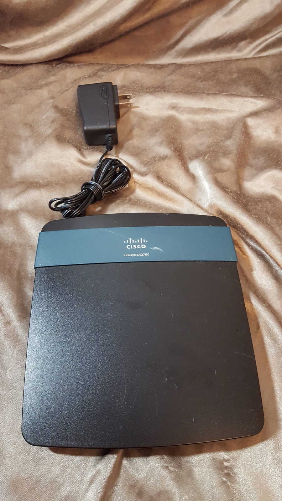 Cisco Linksys ea2700 dual band wireless n router - $14.99