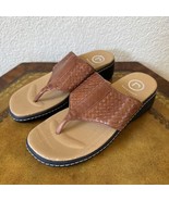 Rockport womens Thong sandals Woven leather upper Size 5 Camel Tan - $36.28 CAD