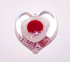 LOVELY ART GLASS RED &amp; WHITE BEAUTIFULLY DESIGNED HEART PAPERWEIGHT - £19.48 GBP
