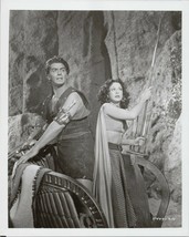 Samson and Delilah Hedy Lamarr Victor Mature in chariot with spears 8x10 photo - £9.38 GBP