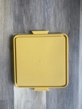 VTG Tupperware 1241-4 Harvest Gold Square Cake Taker Carrier Base - $9.85