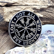 Vegvisir Pin Badge Brooch Not All Who Wander Are Lost Viking Enamel Wayfinder - £4.79 GBP