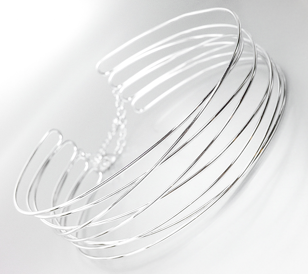 CHIC Urban Anthropologie Silver Metal Ribbed Wire Choker Necklace - £16.01 GBP