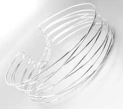 CHIC Urban Anthropologie Silver Metal Ribbed Wire Choker Necklace - £16.06 GBP