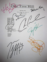 One Tree Hill Signed TV Script Chad Michael Murray James Lafferty Hilari... - $16.99
