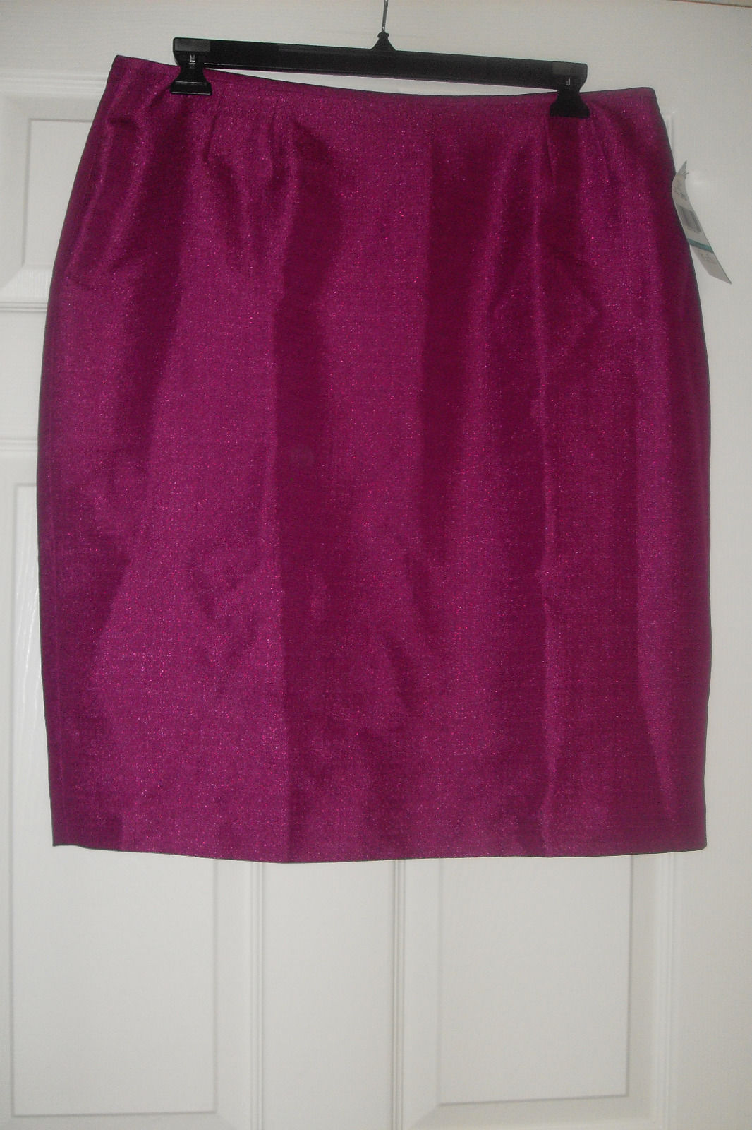 Le Suit Quebec New Womens Magenta Straight Skirt    16 - $14.99