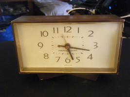 Vintage General Electric Plastic Electric Alarm Clock - £23.12 GBP