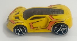 Hot Wheels 2007 Ultra Rage  Yellow Diecast Car - $36.80 MXN
