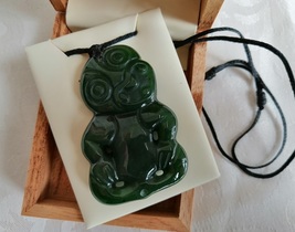 New zealand designs jade TIKI Large necklace / pendant (50mm) - £77.08 GBP