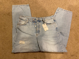 Forever 21 jeans Distressed Denim Boyfriend Jeans Mid Rise Relax Fit Sli... - $16.70