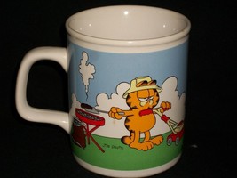 Garfield Father&#39;s Day Big Deal Enesco 1978 Licensed Coffee Mug Mowing Lawn BBQ - £19.76 GBP