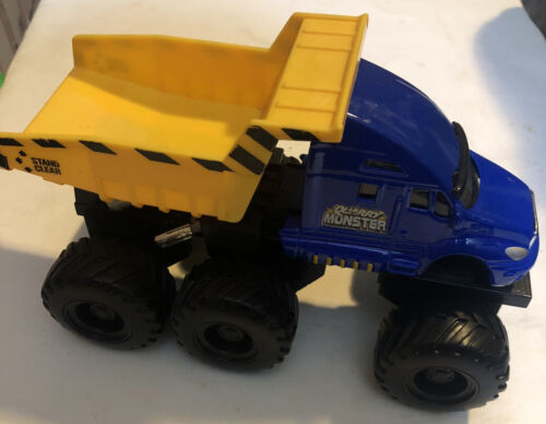 Maisto Builder Zone Dump Truck Quarry Monster Toy T6 - $6.92