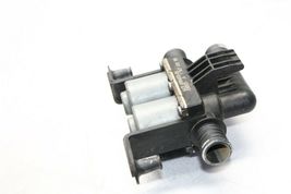 2002-2005 BMW 745i 745LI E65 E66 WATER HEATER VALVE P8135 image 3