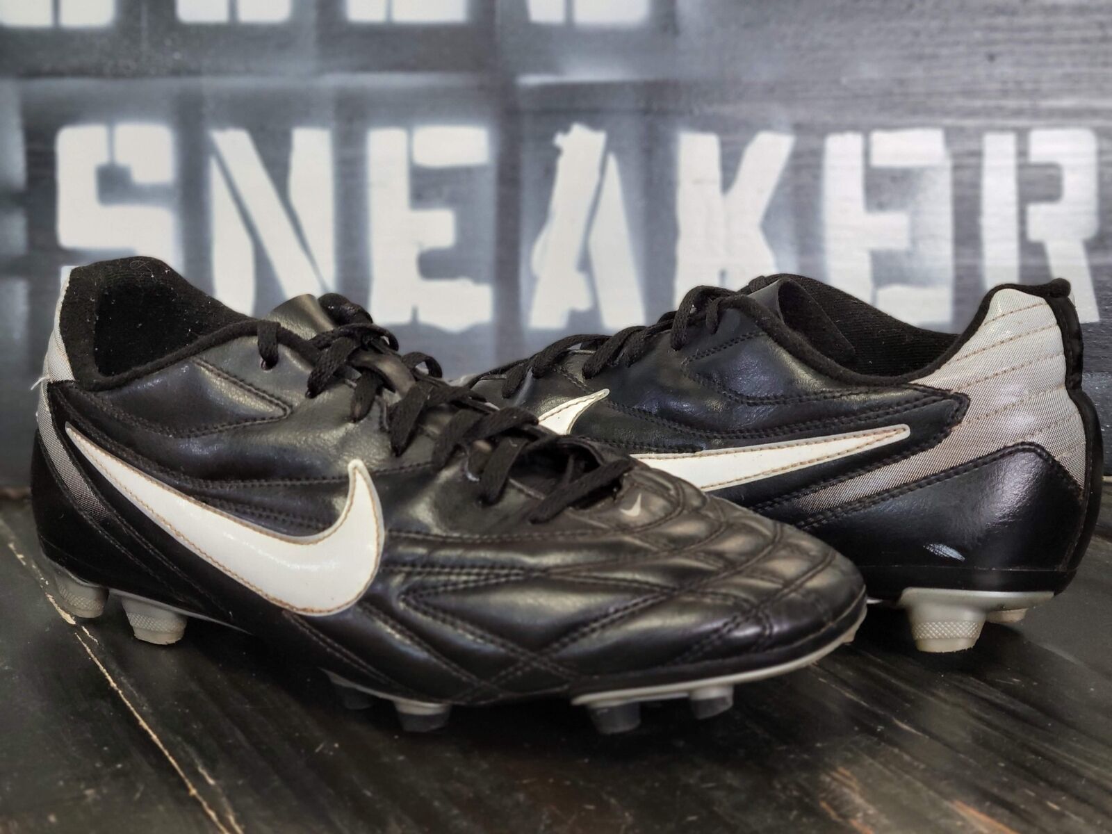 2011 Nike Tiempo Premier III Black/White Soccer Cleats Boots 442467-010 Men 10 - $73.87