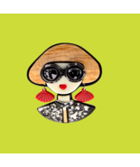 &quot;Fashion Girl&quot; Acrylic Brooch - £20.03 GBP
