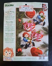 Bucilla Raggedy Ann &amp; Andy Christmas Morning Felt Ornaments Kit 86244 Se... - $2,879.57 MXN