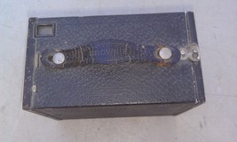 6UU57 BROWNIE CAMERA, TOP STRAP SEVERED, SHUTTER WORKS, GOOD CONDITION - £58.56 GBP