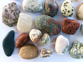 Cyprus Beach Stones Lot of 23 Natural Sea Rocks 430g Specimen Geology 02866 - £20.85 GBP