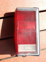 1984 - 1996 Jeep Cherokee LH Tail Light OEM 8956000121 84 85 86 87 88 89... - $770.78 MXN